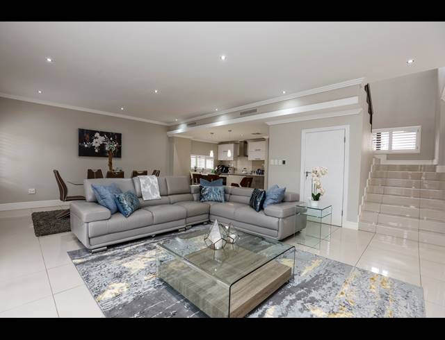 4 BEDROOM DUPLEX FOR SALE IN IZINGA ESTATE